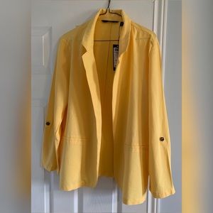 Gorgeous banana cream colour loose linen jacket/blazer
